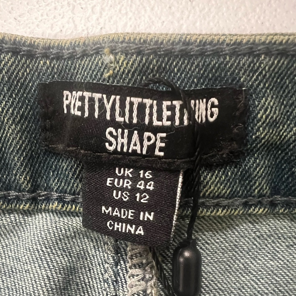 PrettyLittleThing Two-Tone Denim zip button Mini Skirt 12 - Picture 7 of 8